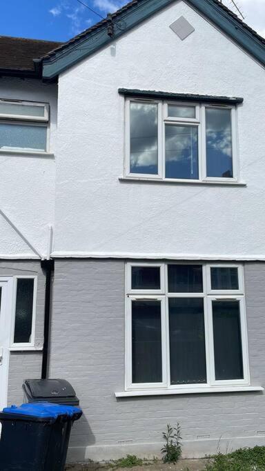 5 Bed 5Mins From Wembley Stadium London Eksteriør billede